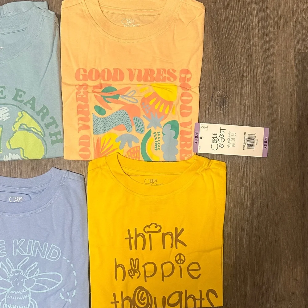 Girls Tees Bundle of 6 size 5/6 - Picture 3 of 4